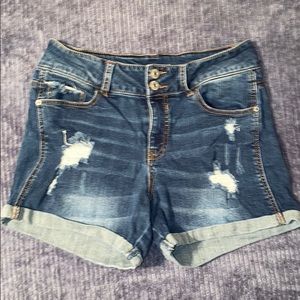 Vanillastar Mid Rise Midi Shorts size 9